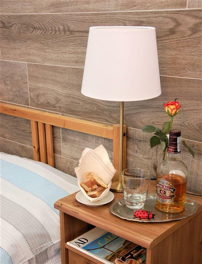 Hotel Della Posta Биаска Екстериор снимка