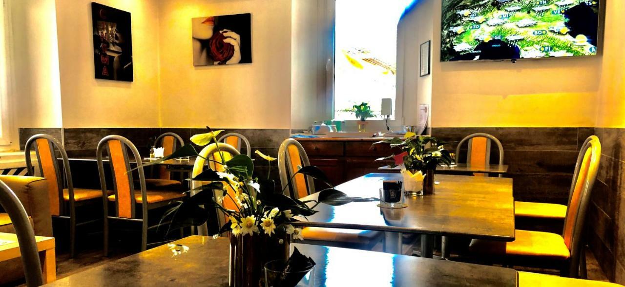 Hotel Della Posta Биаска Екстериор снимка